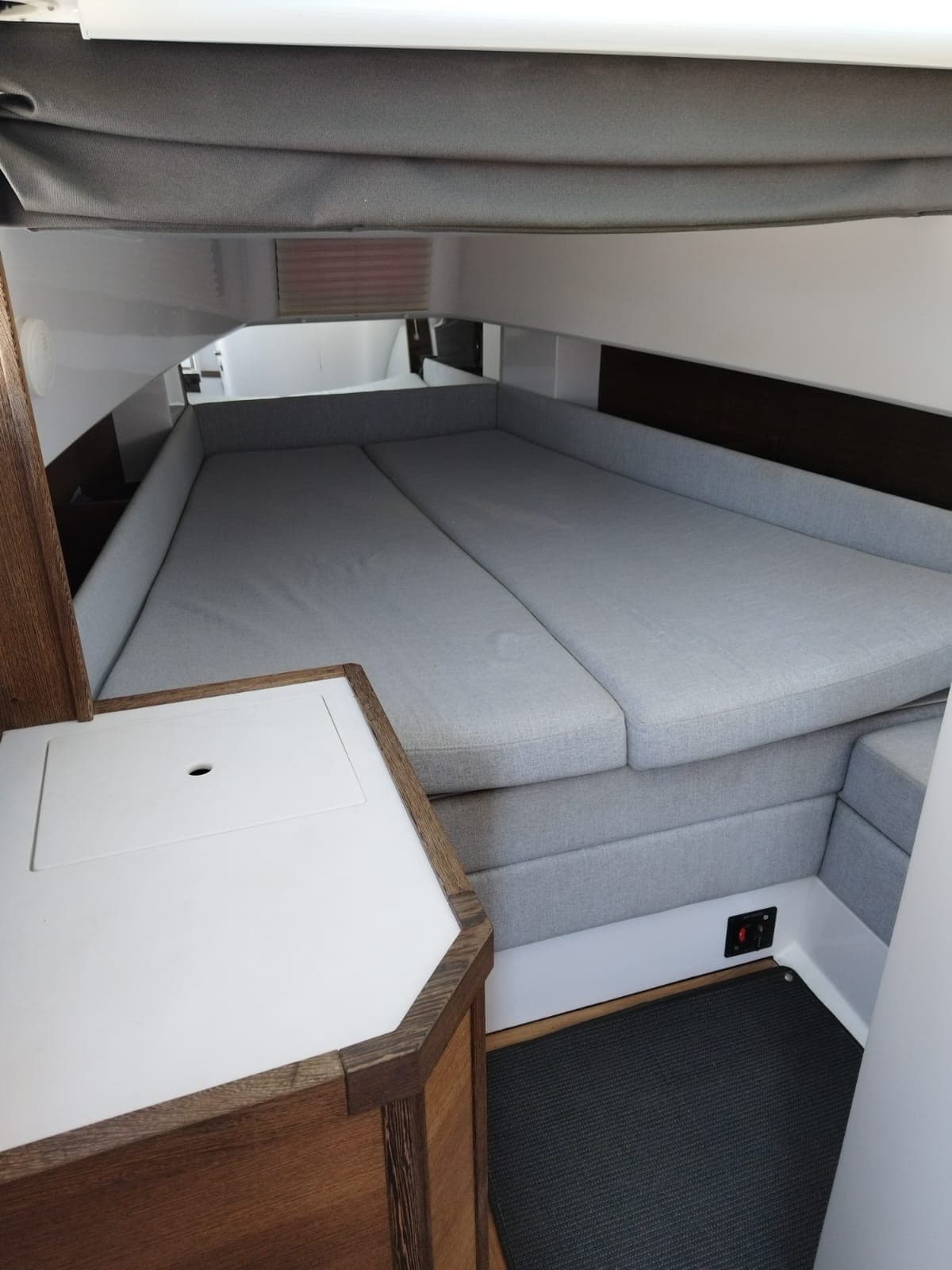 Axopar 37 XC Cross Cabin used - hero image 5