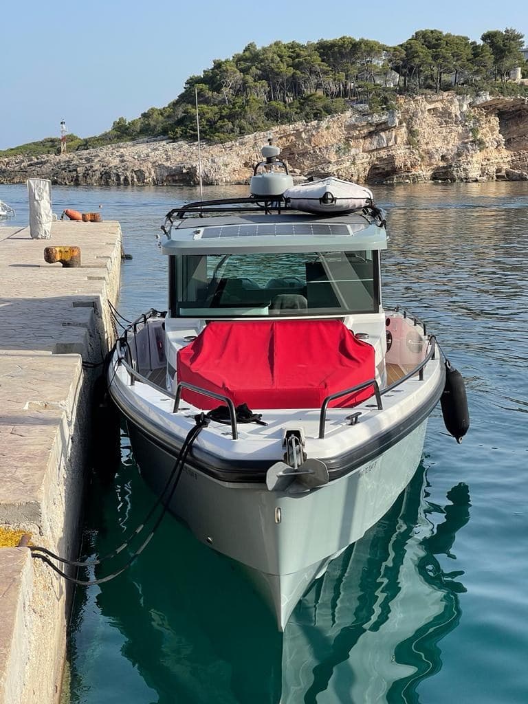 Axopar 37 Xc Cross Cabin - Interior View Axopar 37 Xc Cross Cabin - Interior View