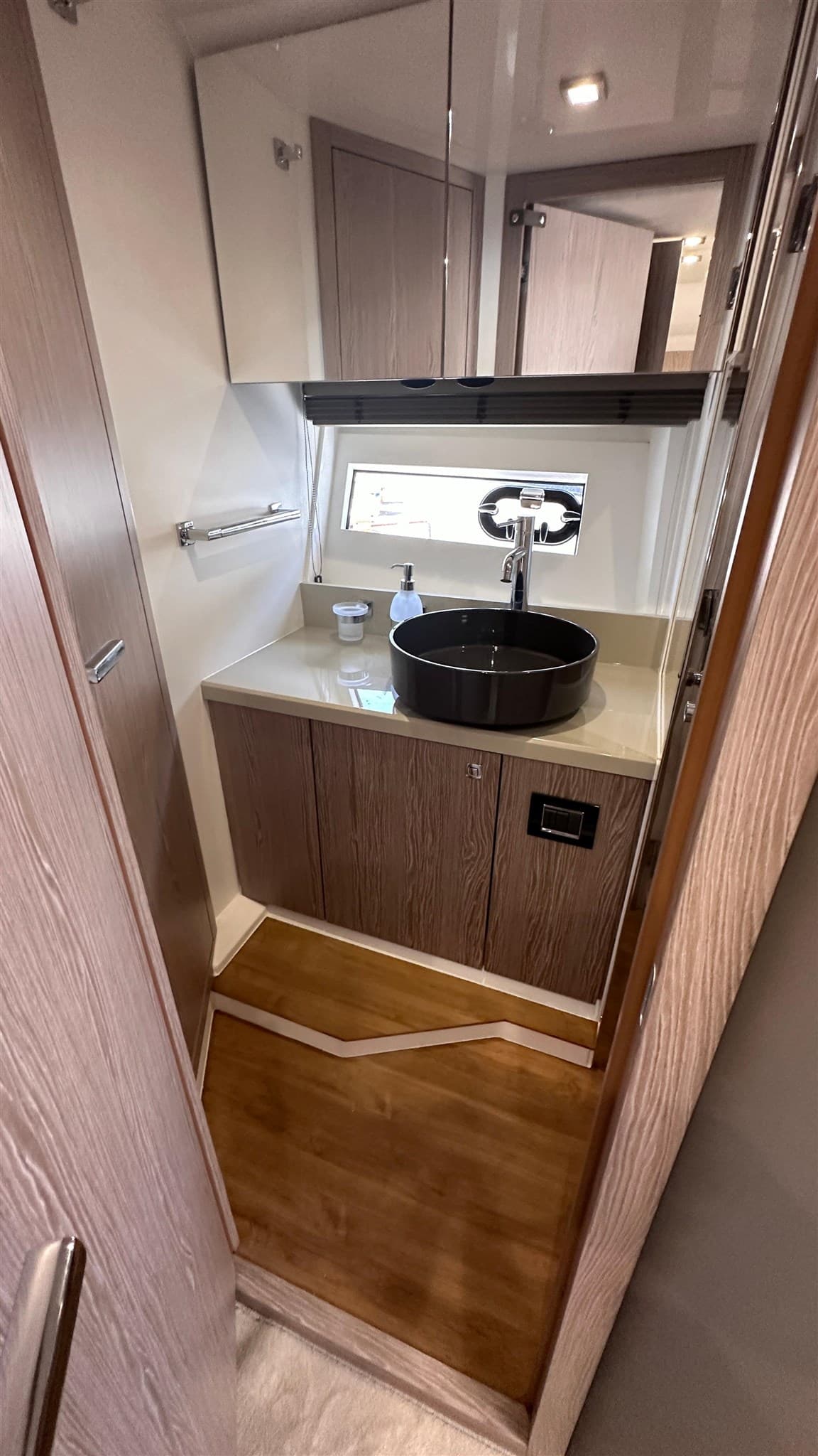 Sessa Marine C38 gebraucht - Hauptbild 13