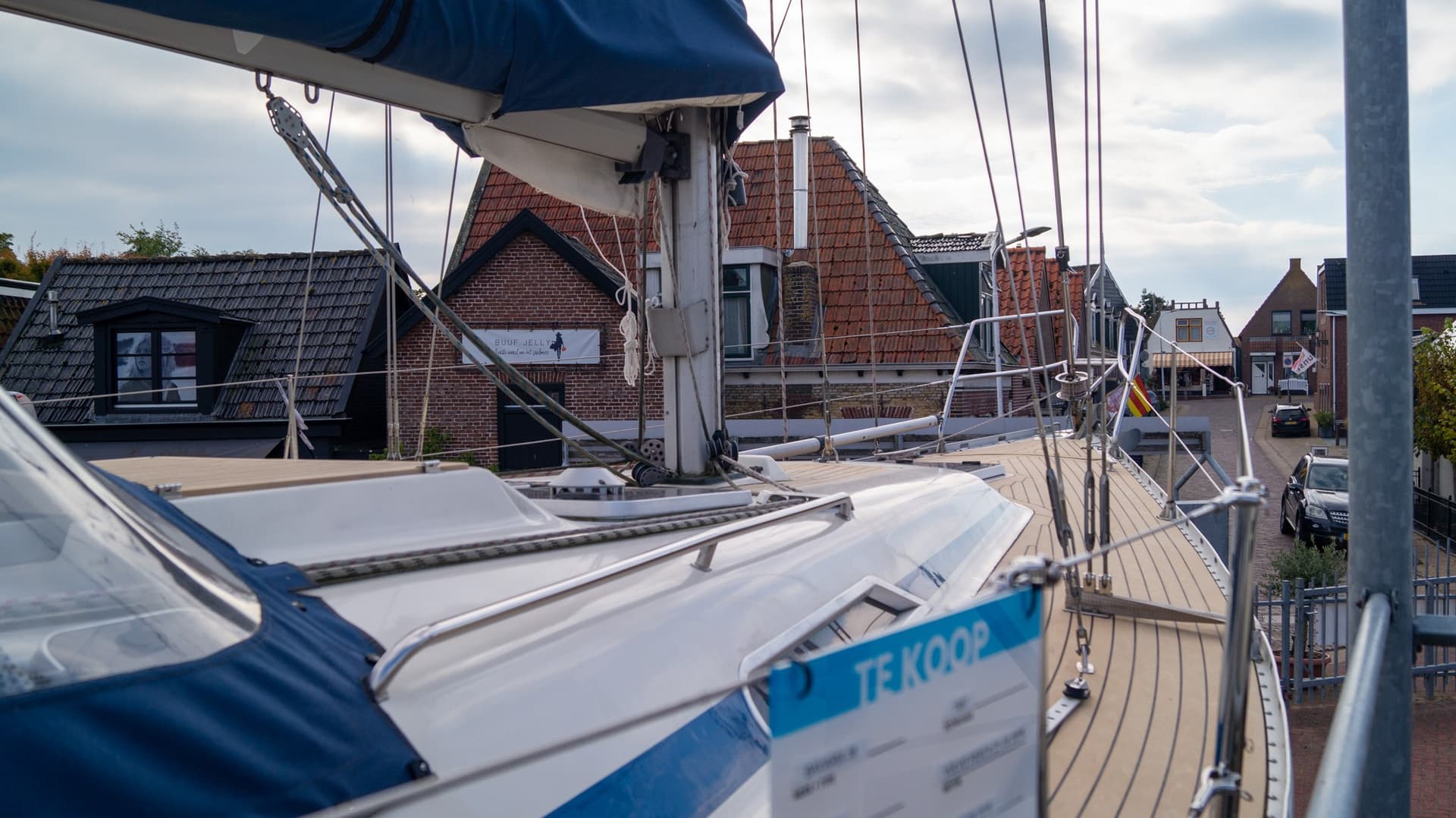 Bavaria 38 - Interior View Bavaria 38 - Interior View