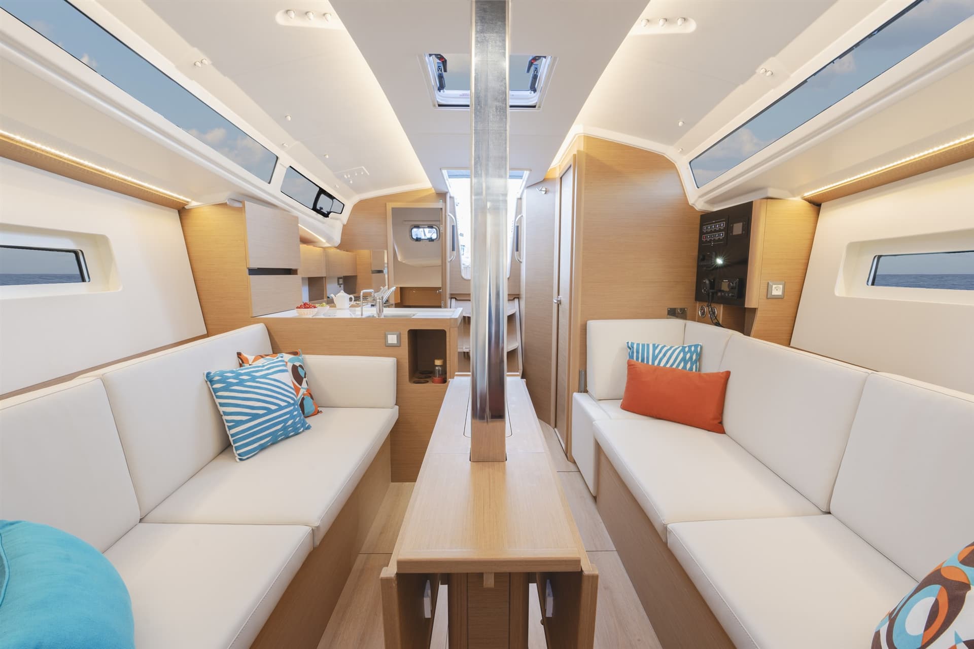 Jeanneau SUN ODYSSEY 350 used - hero image 20