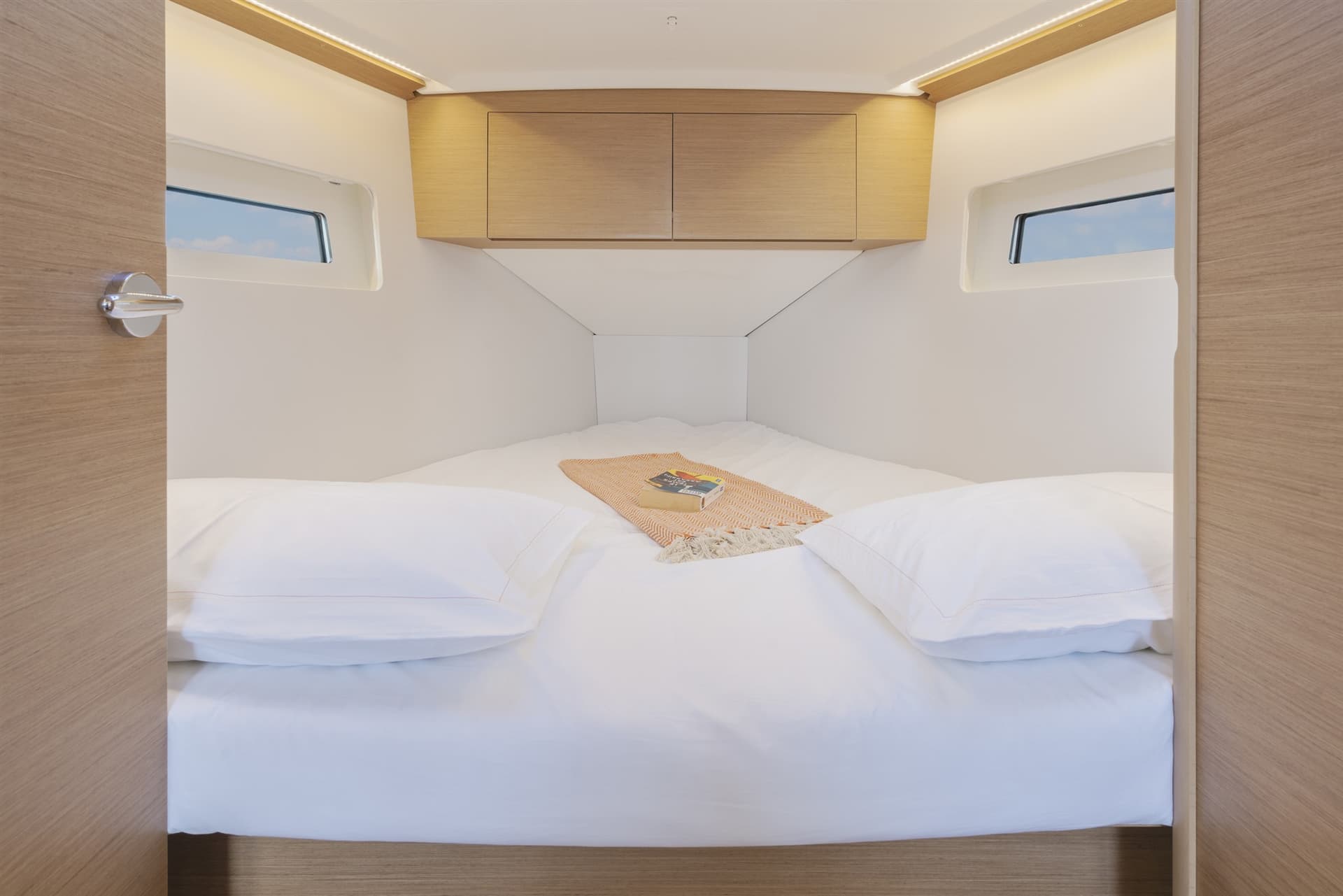 Jeanneau SUN ODYSSEY 350 used - hero image 22