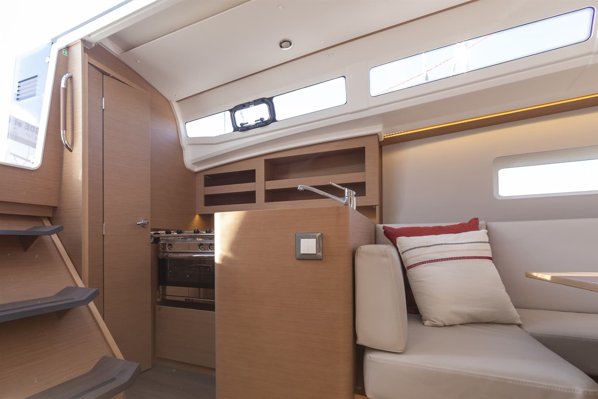 Jeanneau SUN ODYSSEY 380 usato - foto hero 41