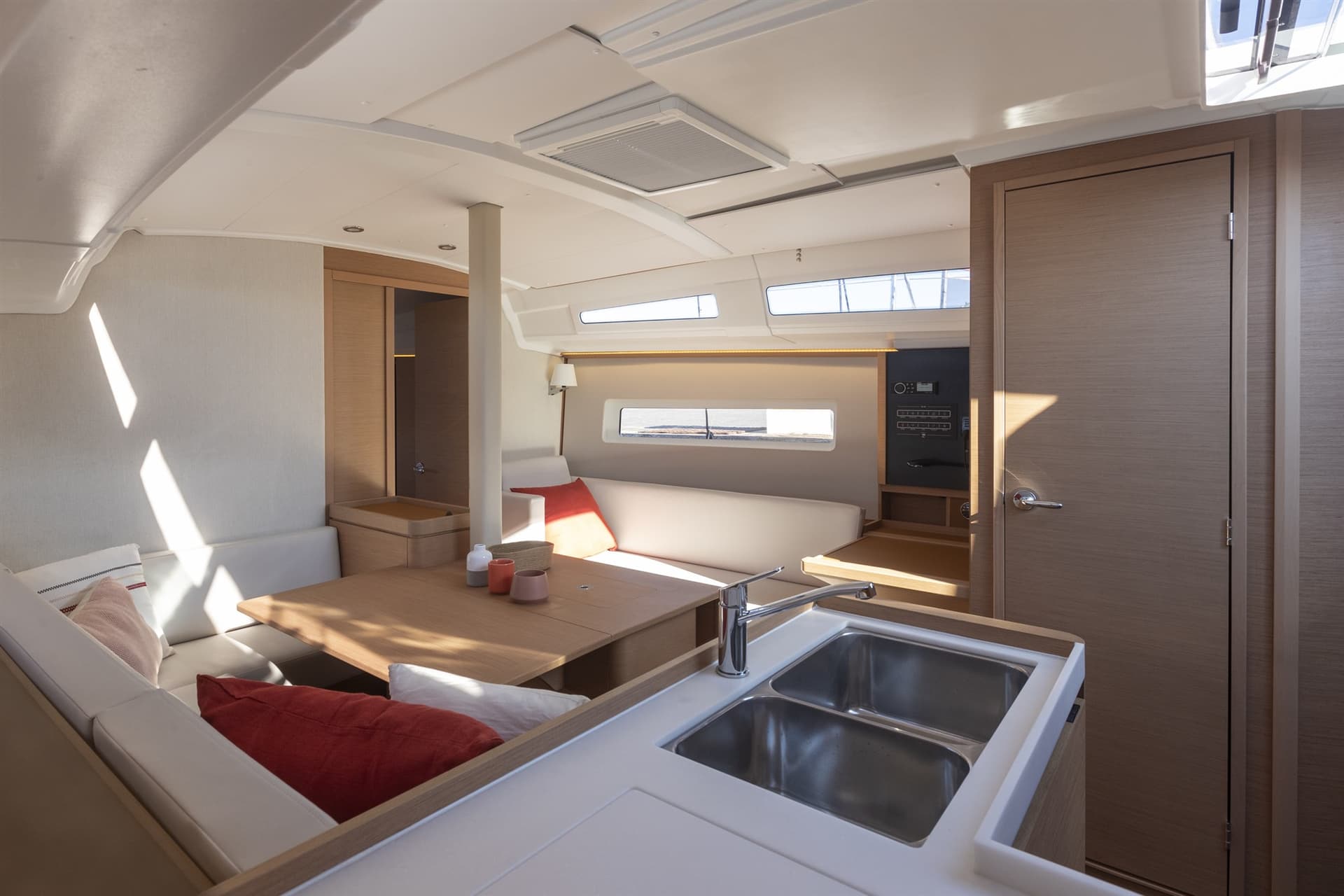 Jeanneau SUN ODYSSEY 380 usato - foto hero 45