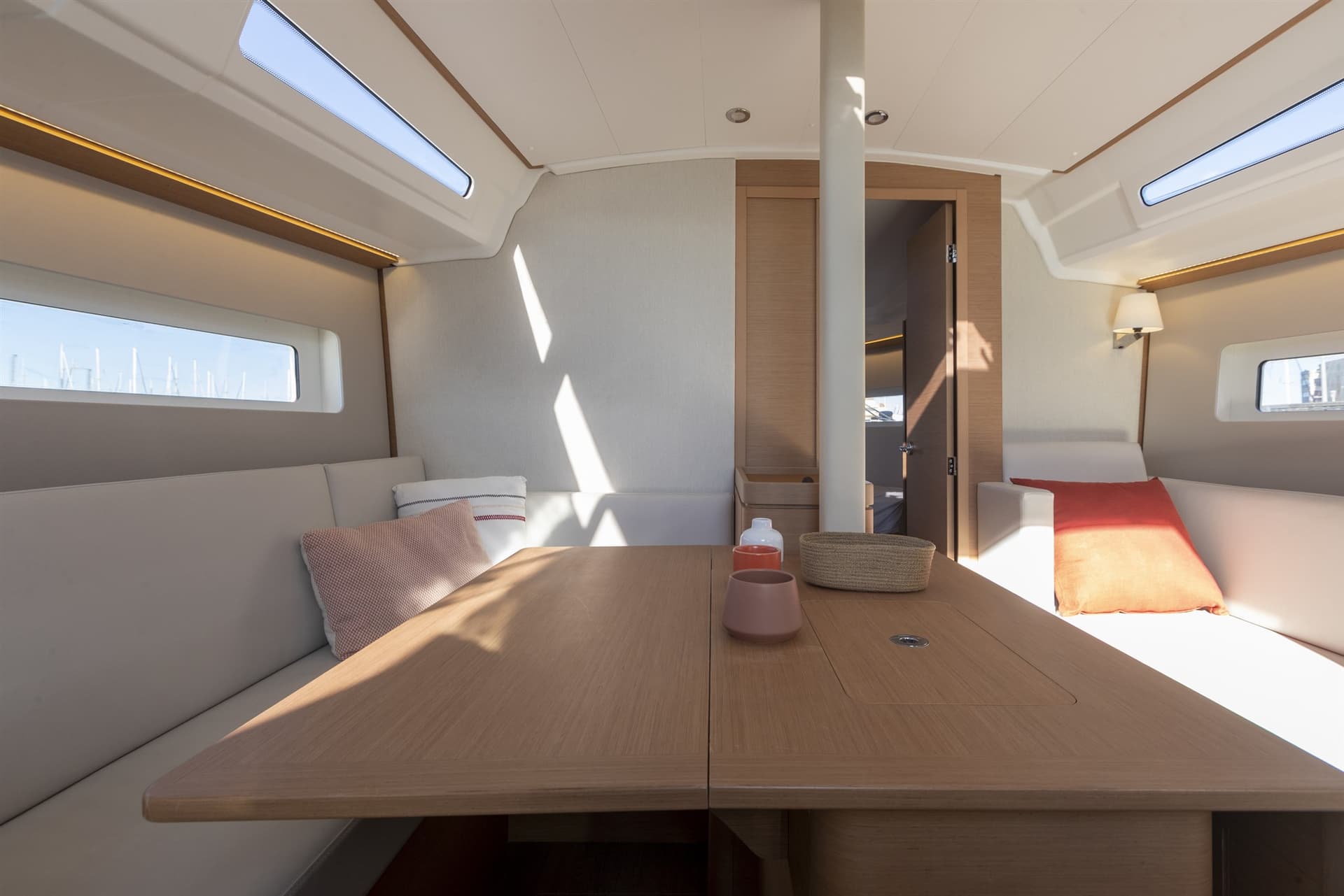 Jeanneau SUN ODYSSEY 380 usato - foto hero 40