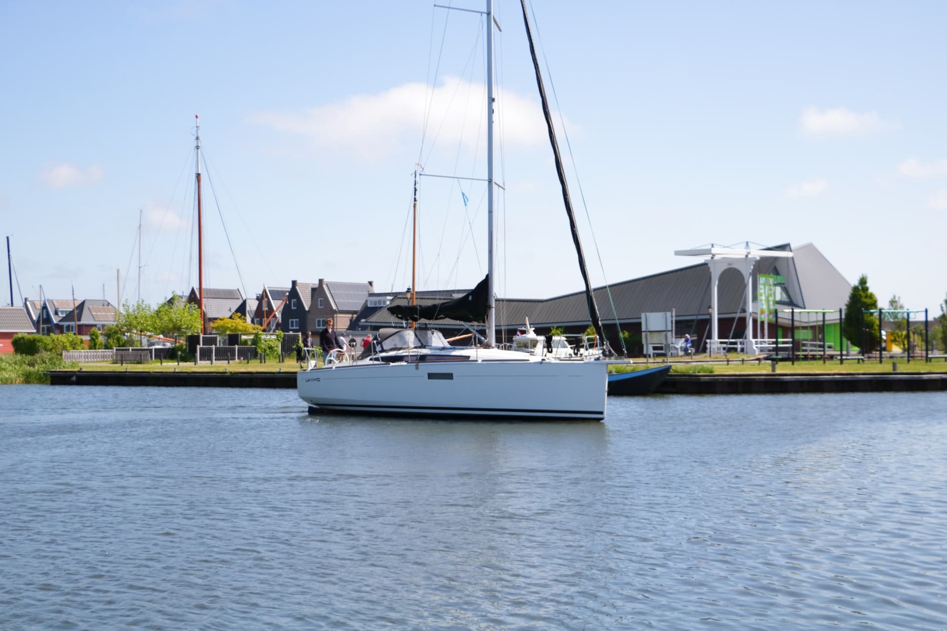 Jeanneau Sun Odyssey 349 - Deck View Jeanneau Sun Odyssey 349 - Deck View