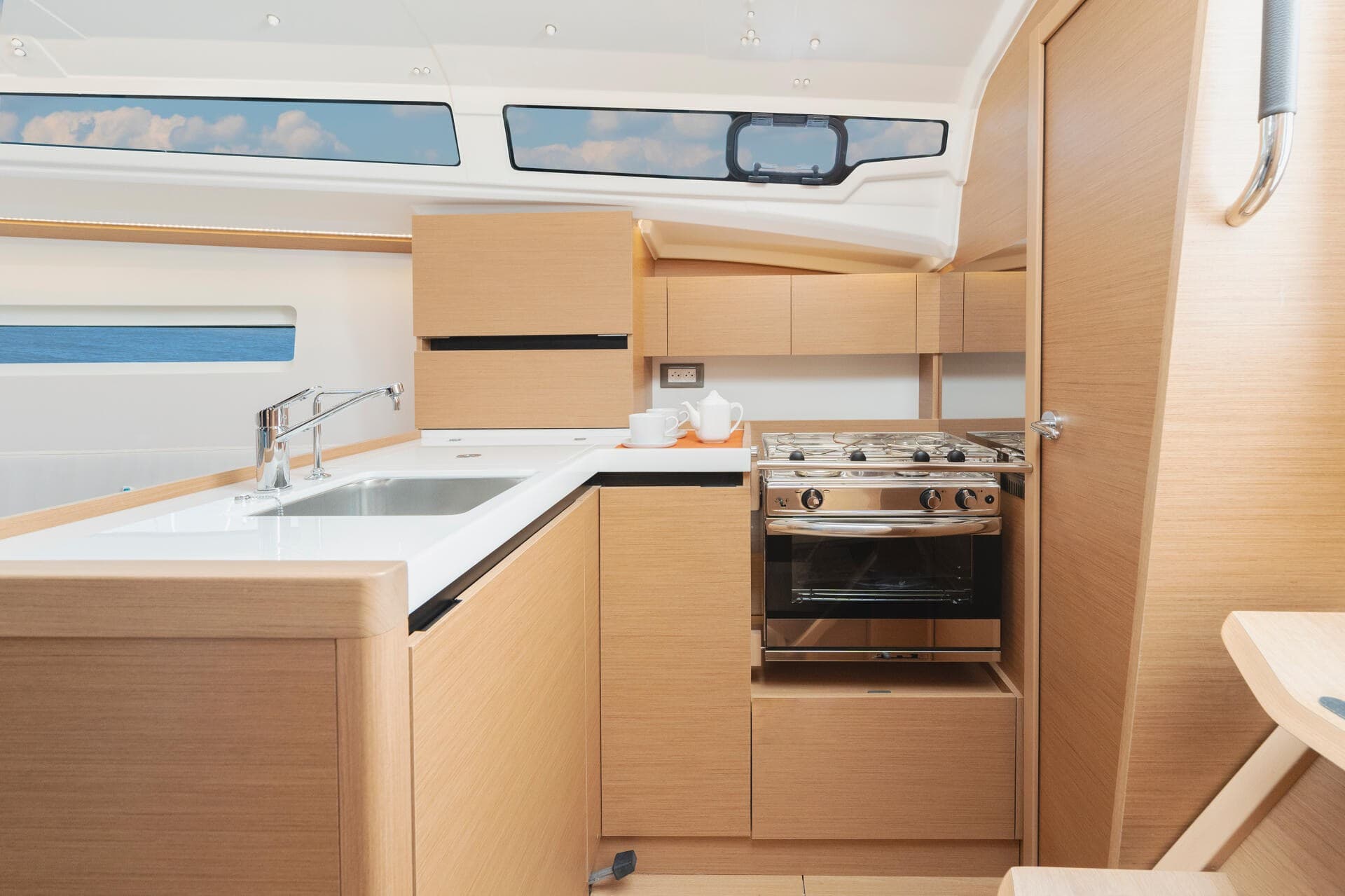 Jeanneau SUN ODYSSEY 350 usato - foto hero 15