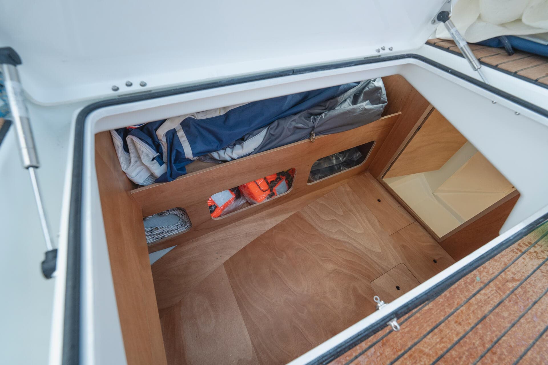 Jeanneau SUN ODYSSEY 350 usato - foto hero 24