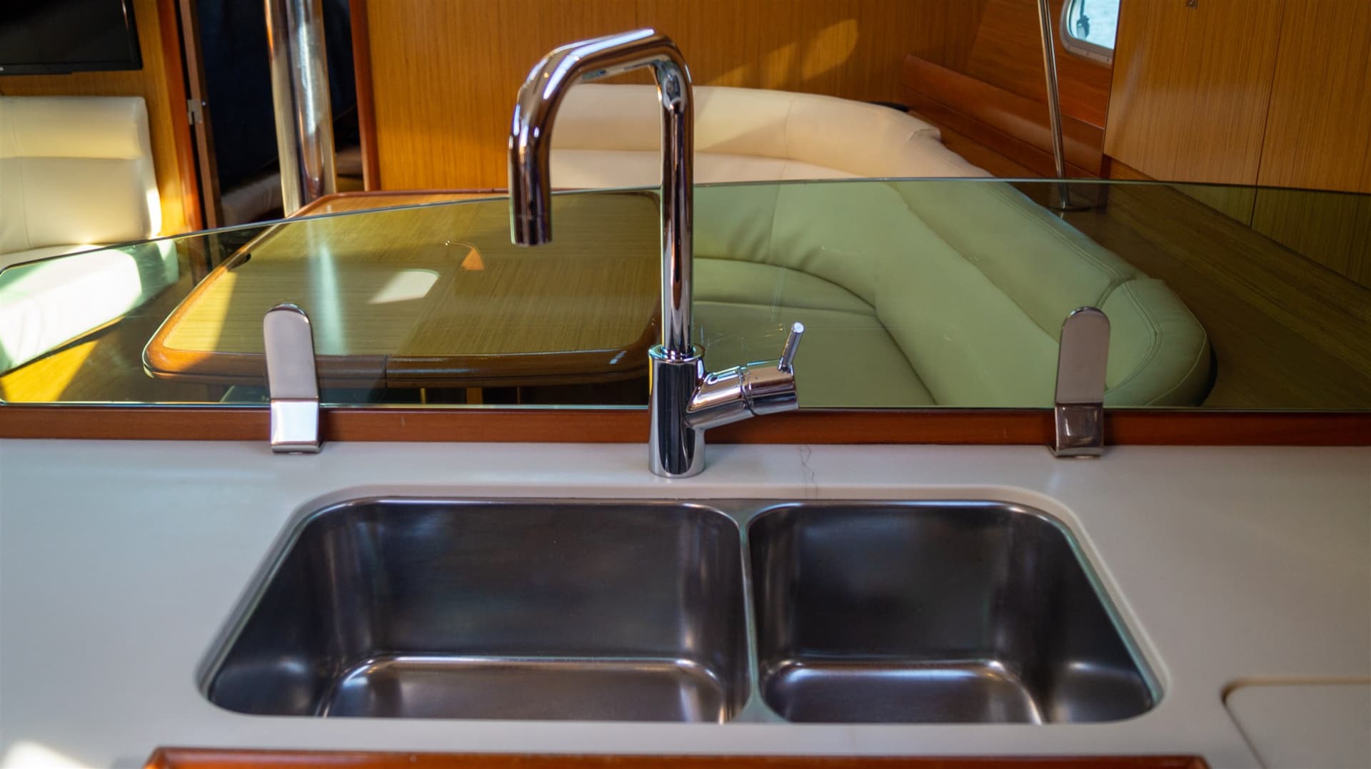 Jeanneau SUN ODYSSEY 42 DS usato - foto hero 48