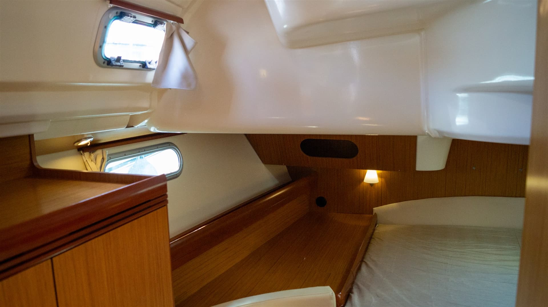 Jeanneau SUN ODYSSEY 42 DS usato - foto hero 65