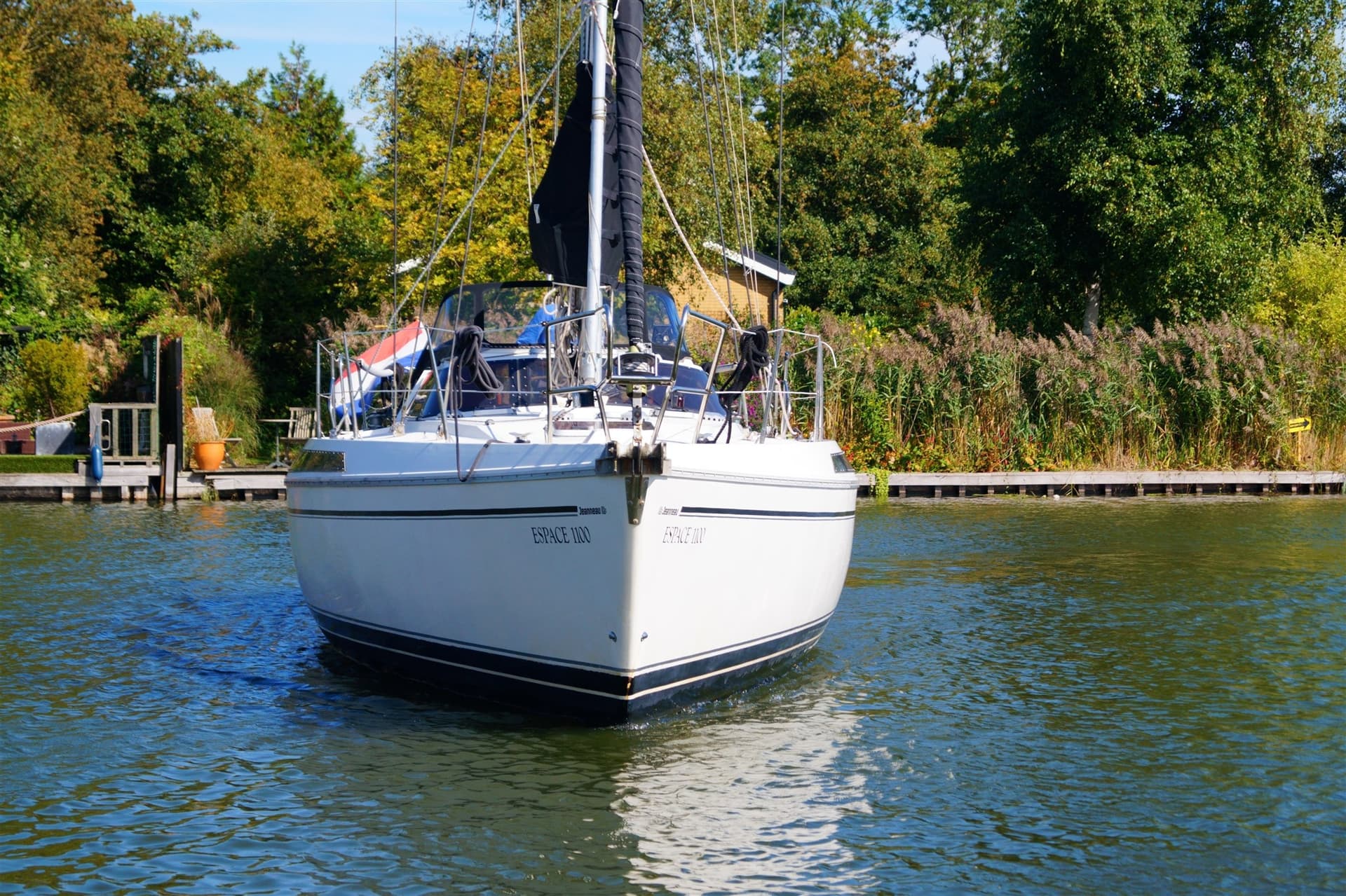 Jeanneau Espace 1100 - Interior View Jeanneau Espace 1100 - Interior View