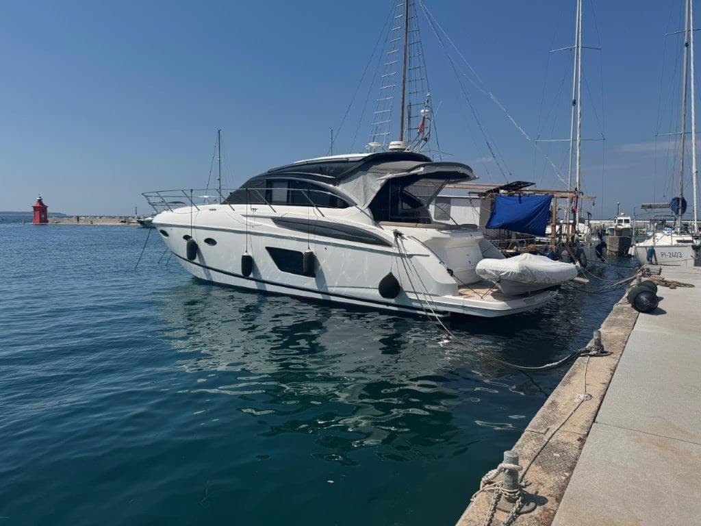 Princess Yachts V 48 Deck Saloon (3. Cabin Layout) gebraucht - Detail 1