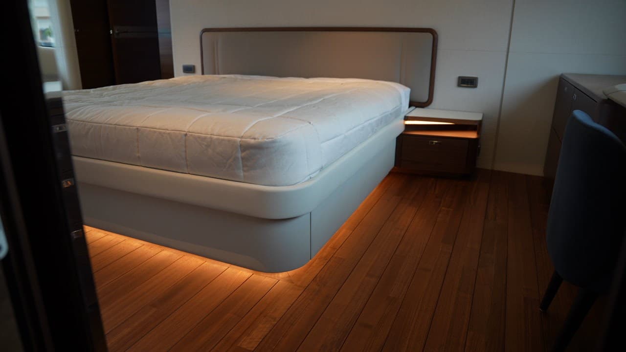 Princess Yachts Y95 usato - dettaglio 4