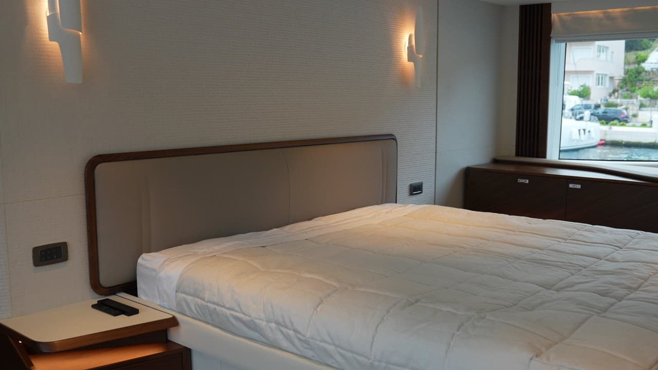 Princess Yachts Y95 usato - dettaglio 2