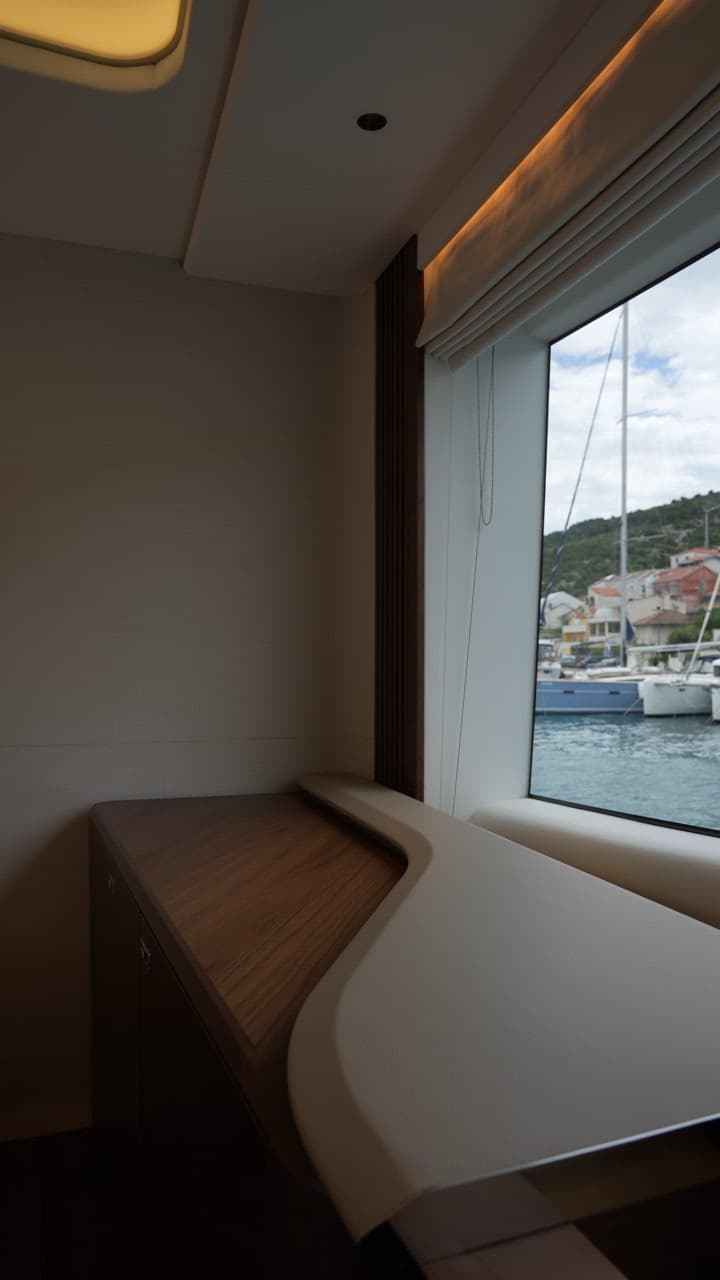 Princess Yachts Y95 usato - foto hero 16
