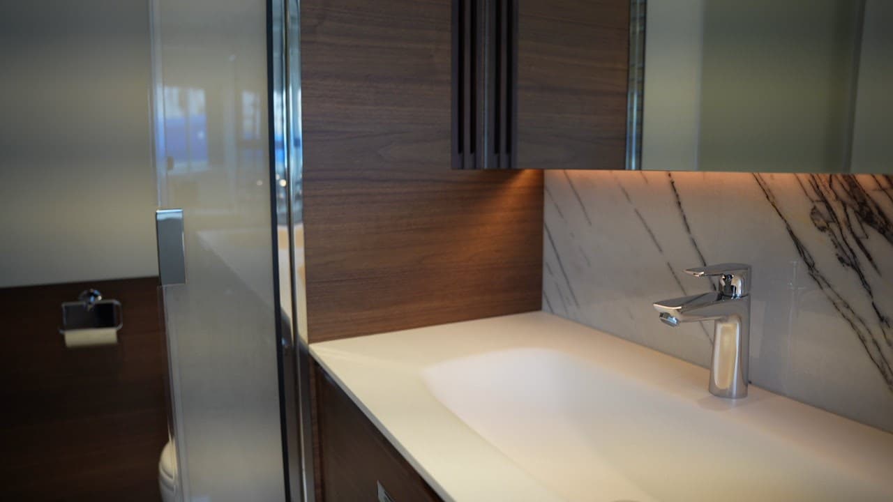 Princess Yachts Y95 usato - foto hero 10