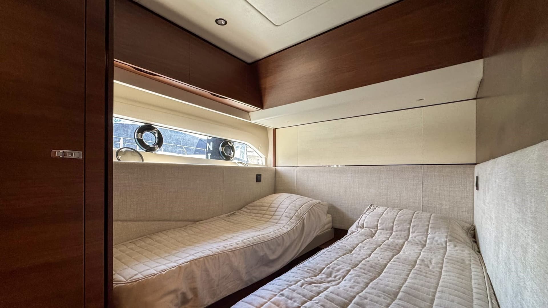 Princess Yachts F55 used - hero image 7
