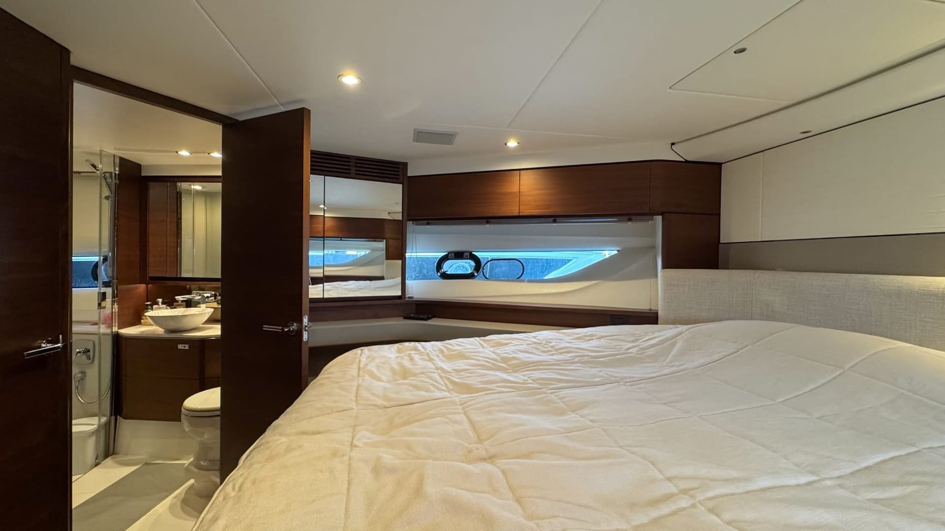 Princess Yachts F55 used - hero image 6
