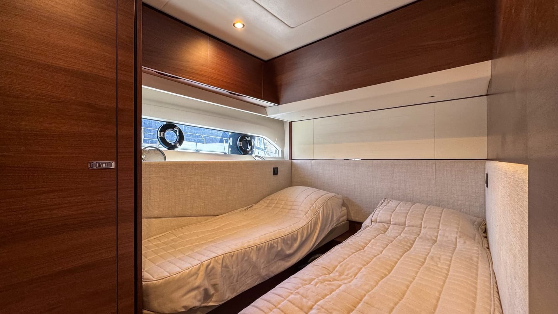 Princess Yachts F55 used - hero image 10