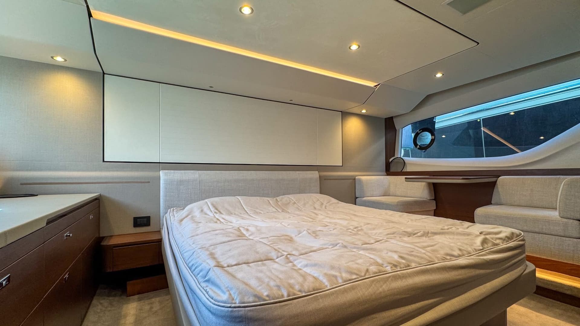 Princess Yachts F55 usato - foto hero 12
