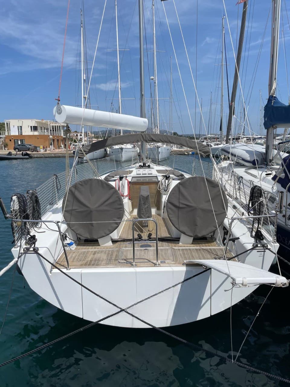 Solaris Solaris 37 - Deck View Solaris Solaris 37 - Deck View