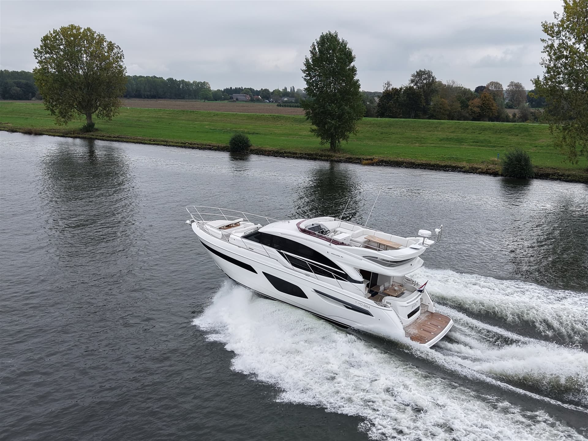 Princess Yachts F55 - Interior View Princess Yachts F55 - Interior View