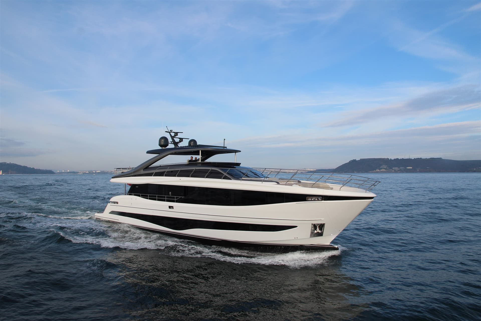 Princess Yachts Y95 usato - dettaglio 1