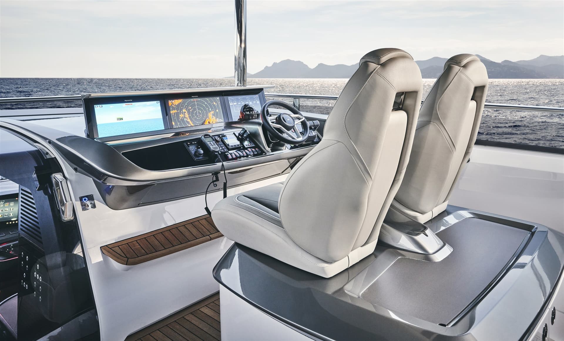 Princess Yachts Y95 usato - dettaglio 4