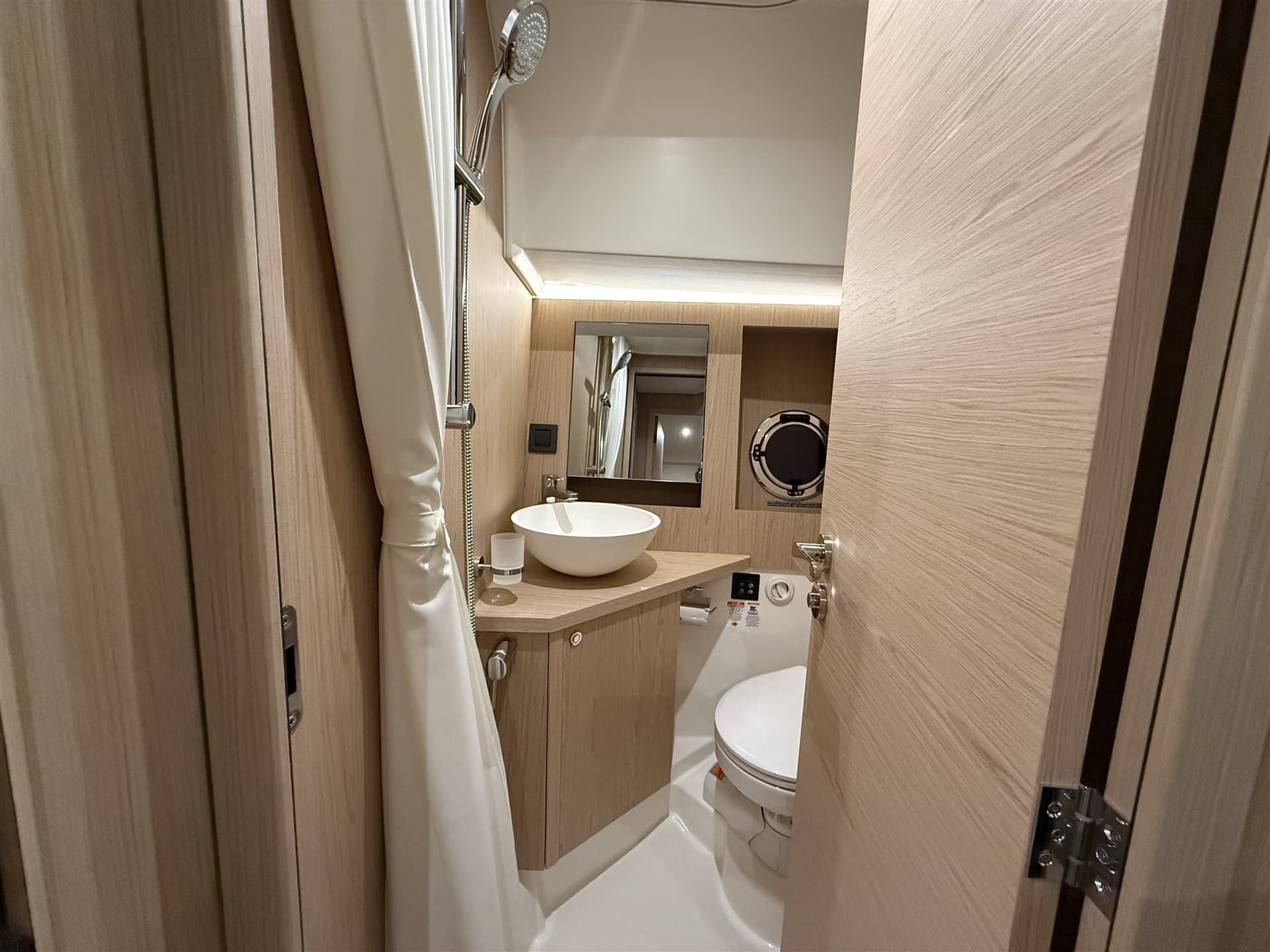 Beneteau Swift trawler 41 Fly usato - foto hero 18