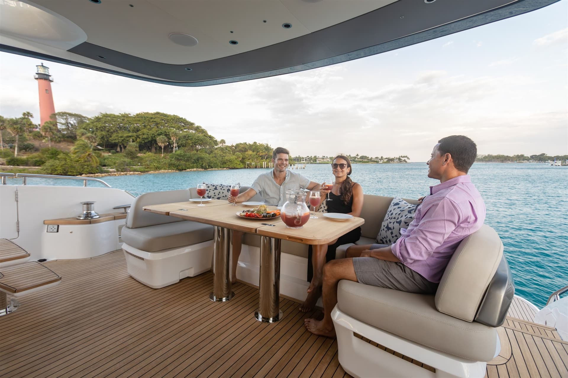 Princess Yachts S72 used - detail 3