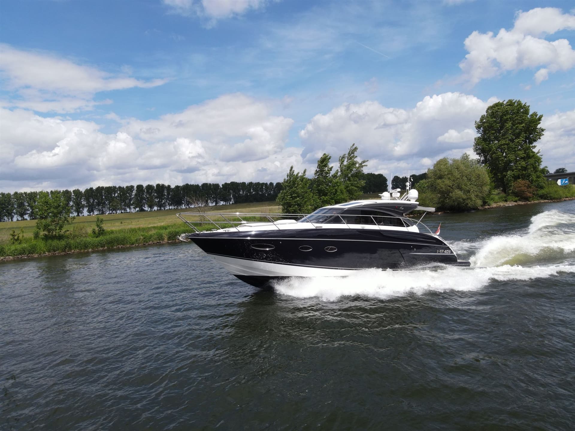 Princess Yachts V 48 - Main View Princess Yachts V 48 - Main View