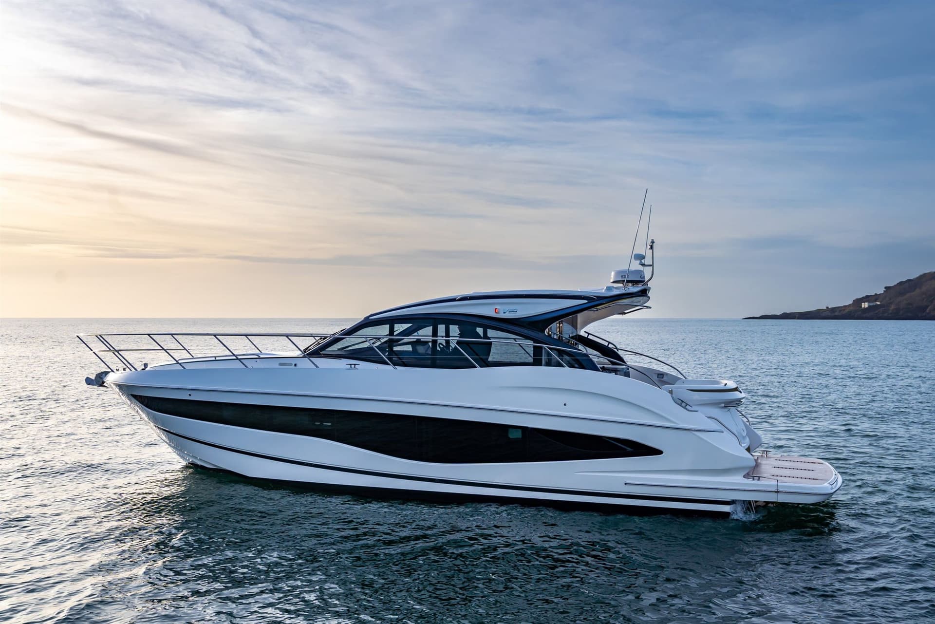 Princess Yachts V50 used - detail 1