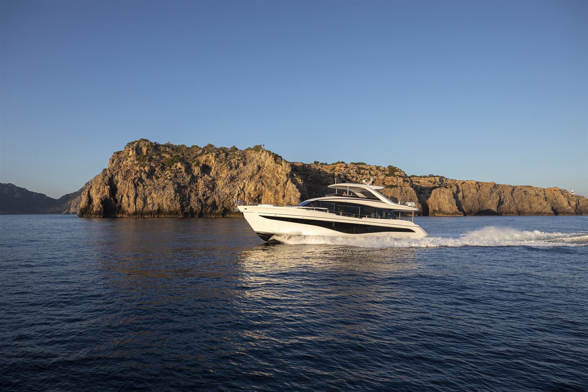Princess Yachts Y80 usato - dettaglio 1
