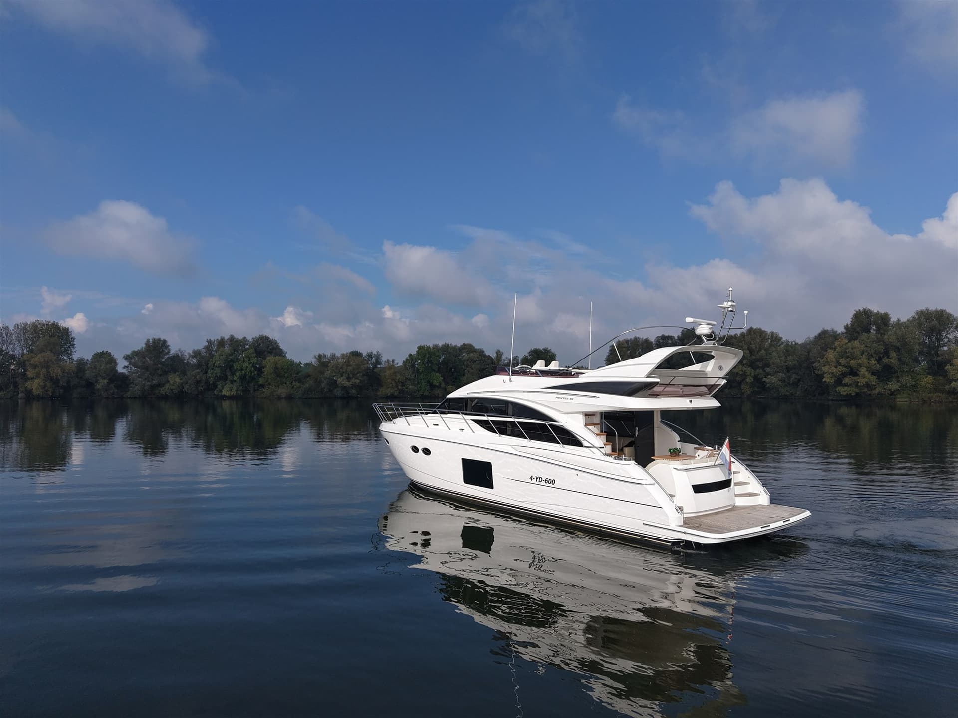 Princess Yachts 56 - Interior View Princess Yachts 56 - Interior View