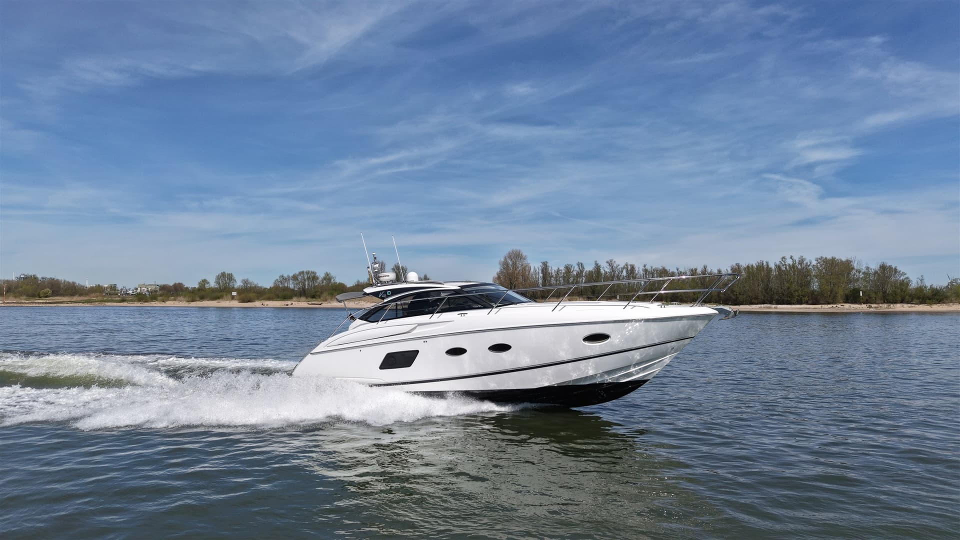 Princess Yachts V 39 - Interior View Princess Yachts V 39 - Interior View