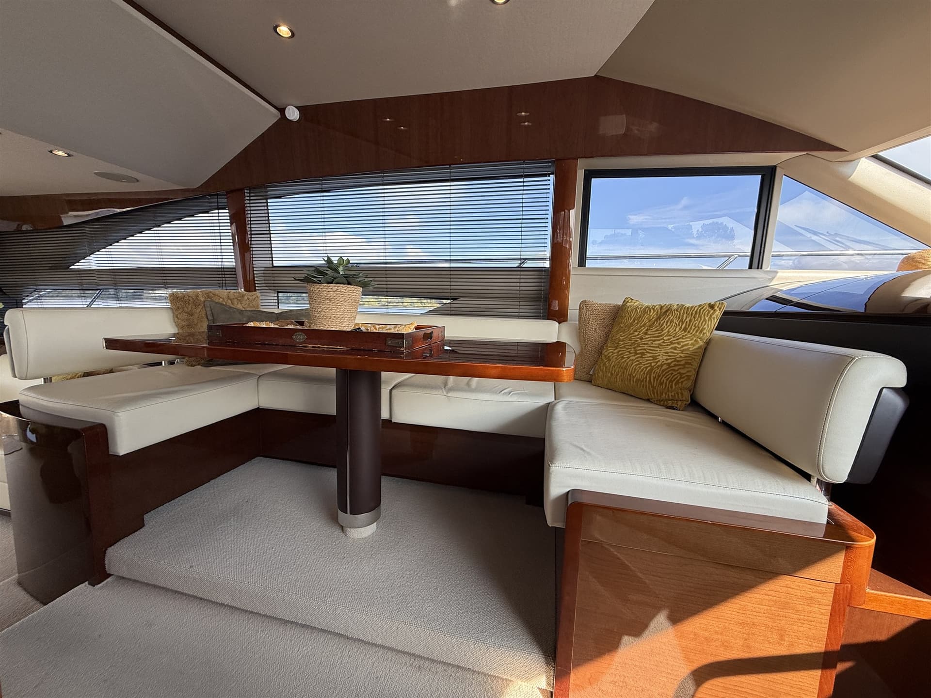 Princess Yachts 56 usato - foto hero 12