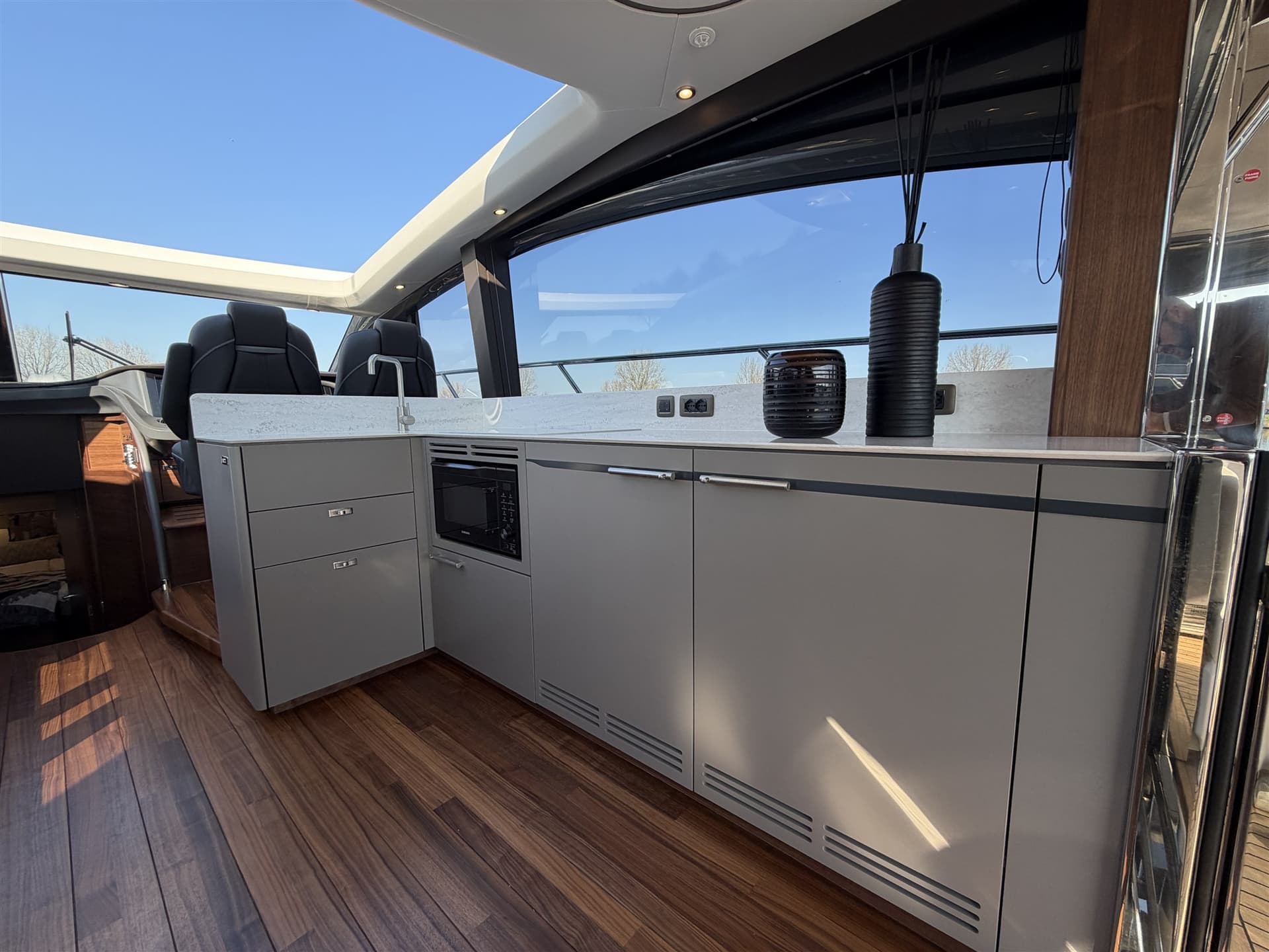 Princess Yachts V55 usato - foto hero 12
