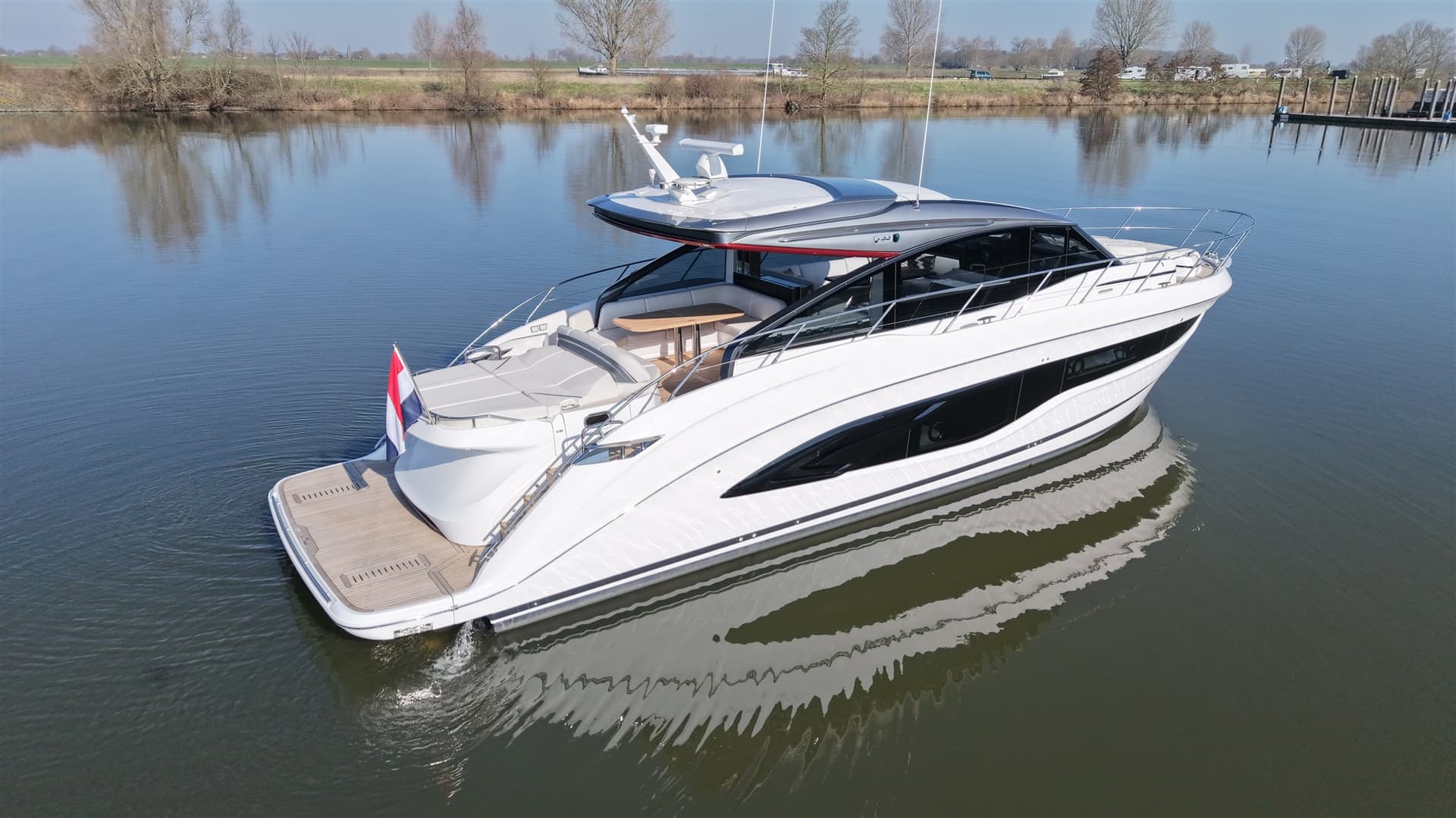 Princess Yachts V55 - Deck View Princess Yachts V55 - Deck View