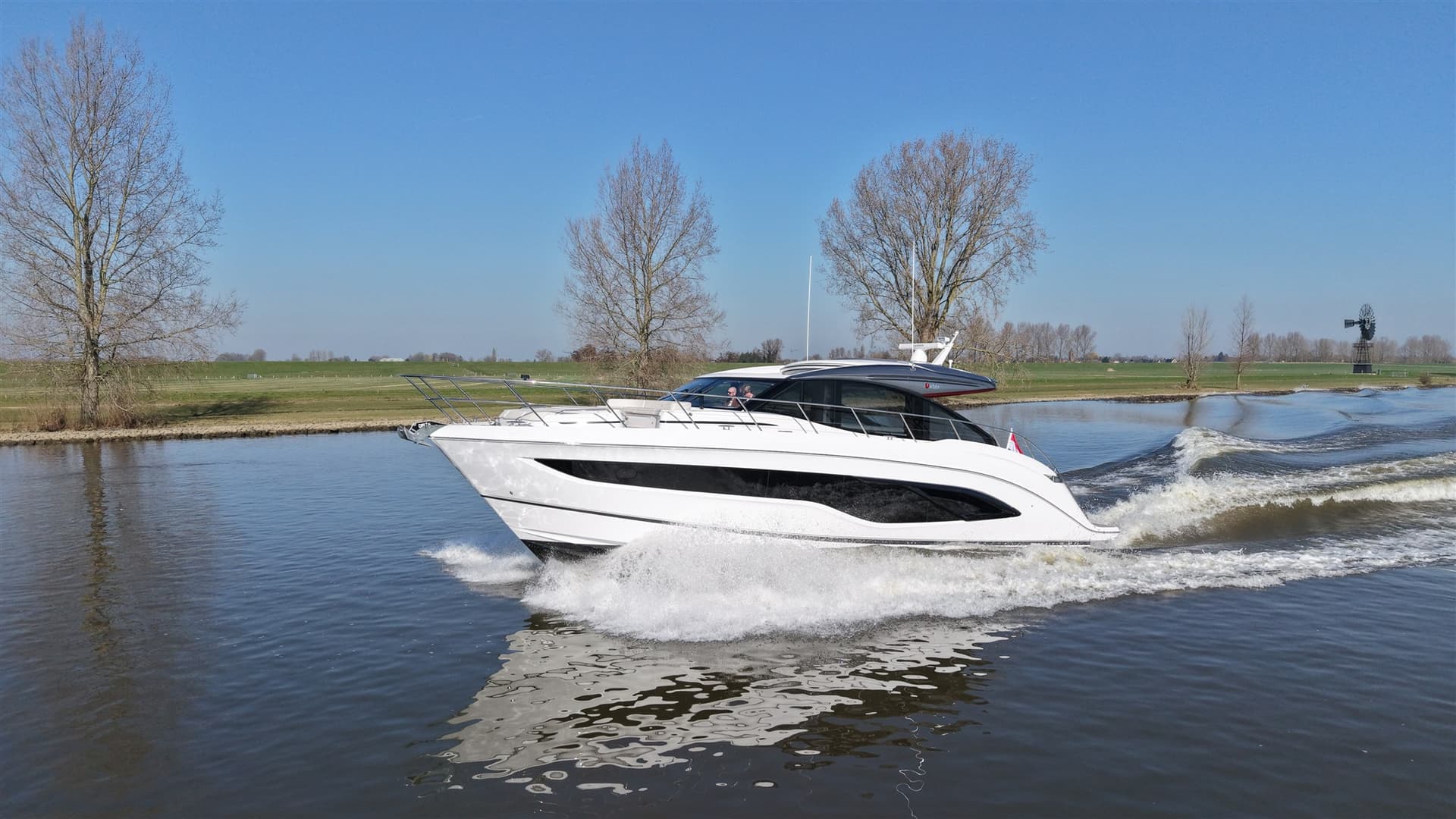 Princess Yachts V55 - Interior View Princess Yachts V55 - Interior View