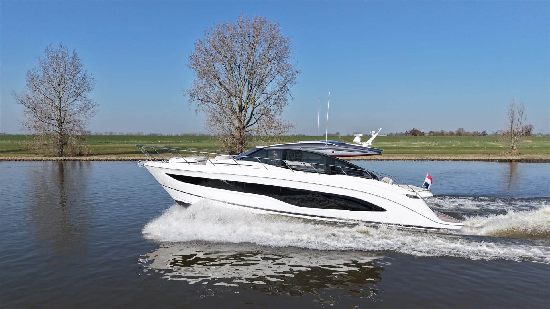 Princess Yachts V55 - Main View Princess Yachts V55 - Main View