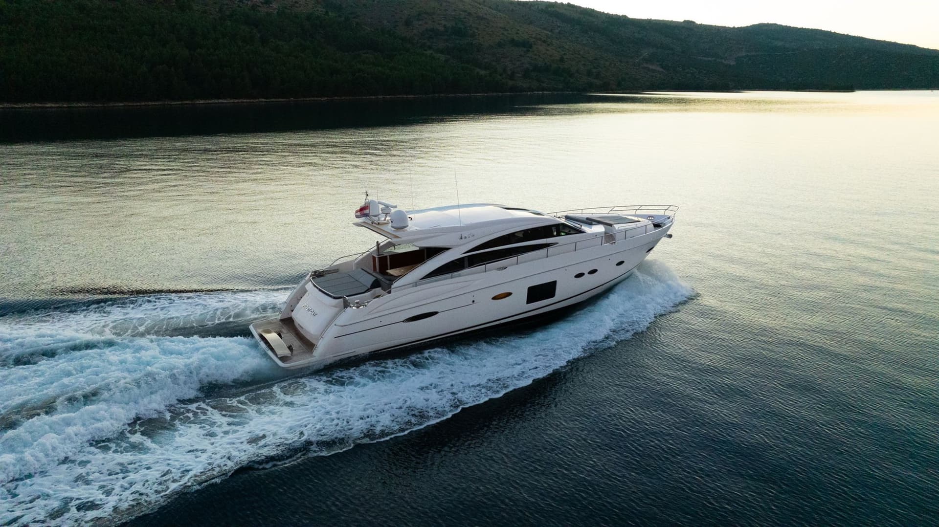 Princess Yachts V 72 - Detail View 1 Princess Yachts V 72 - Detail View 1