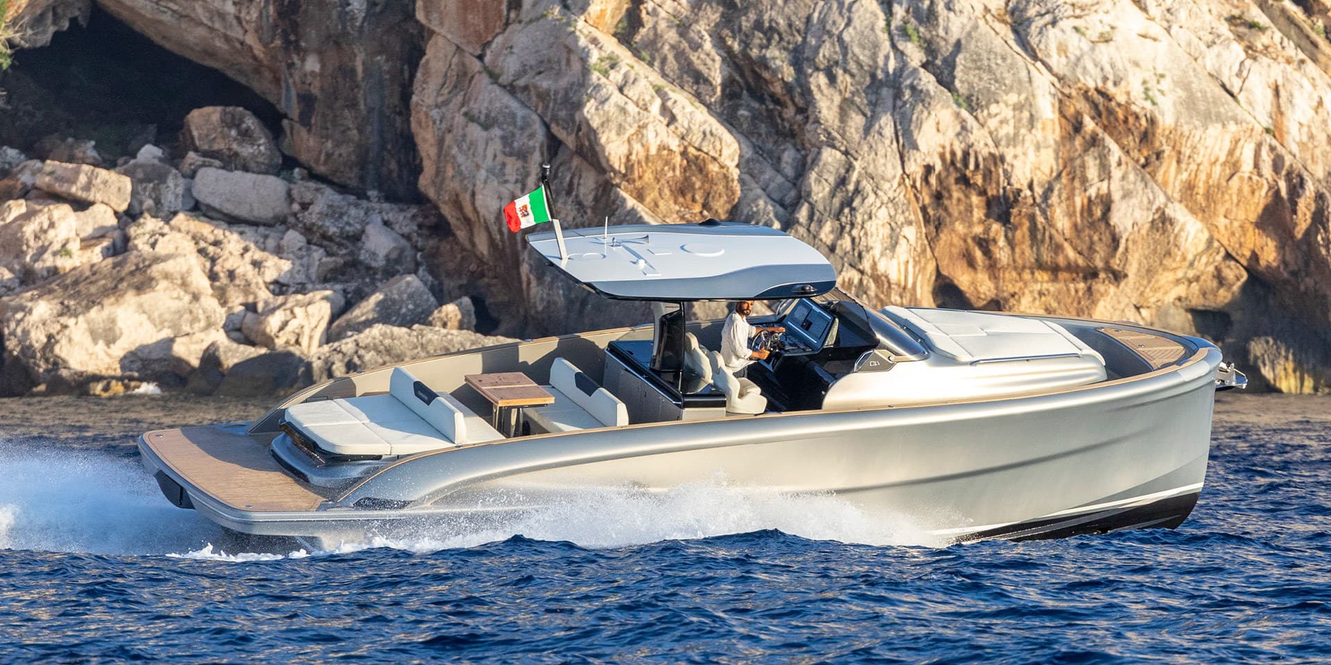 Solaris Power 40 Open usato - dettaglio 3