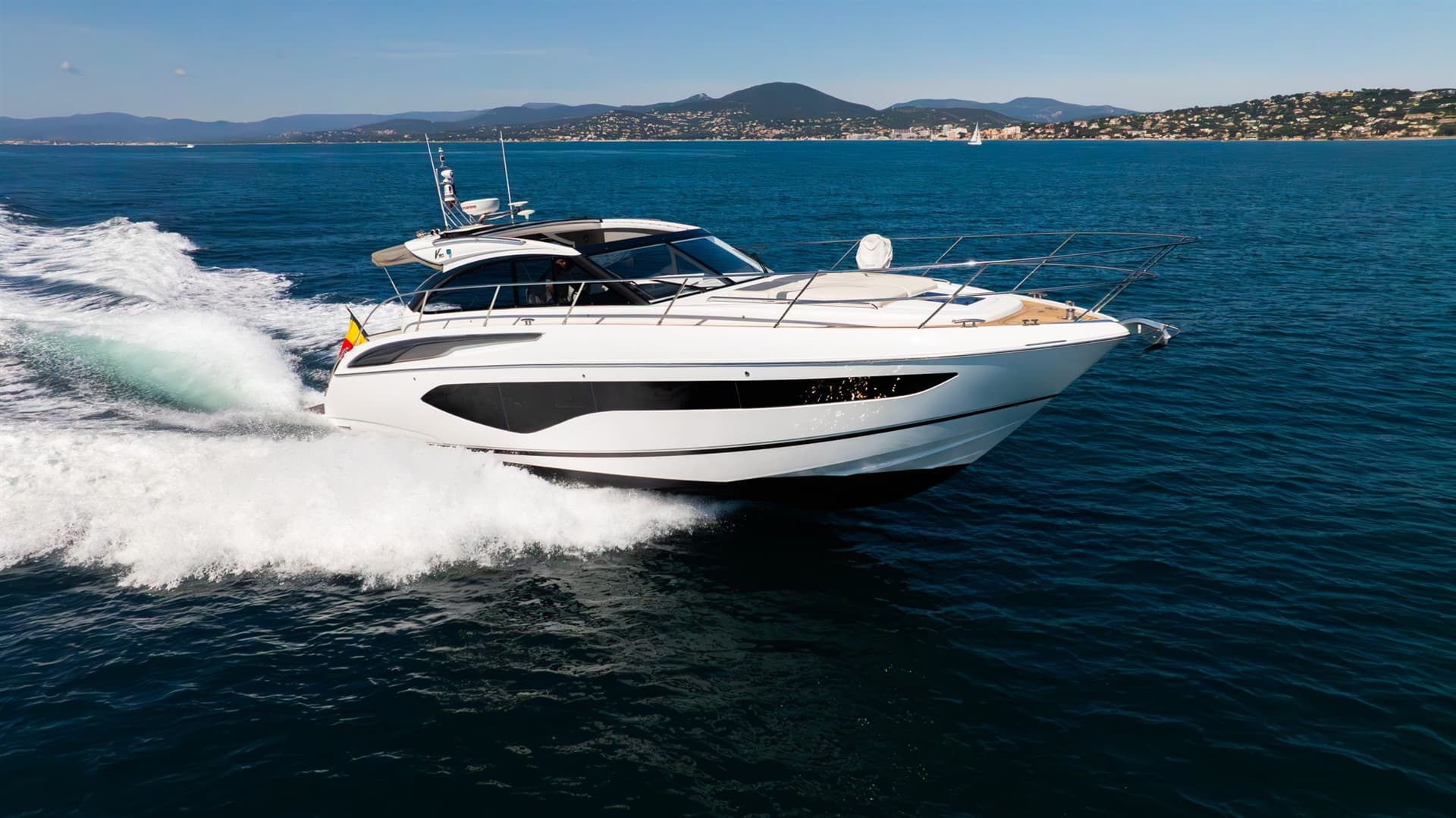 Princess Yachts V50 - Main View Princess Yachts V50 - Main View