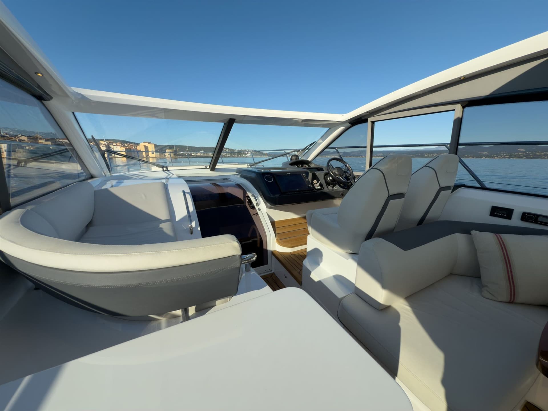 Princess Yachts V50 usato - foto hero 11