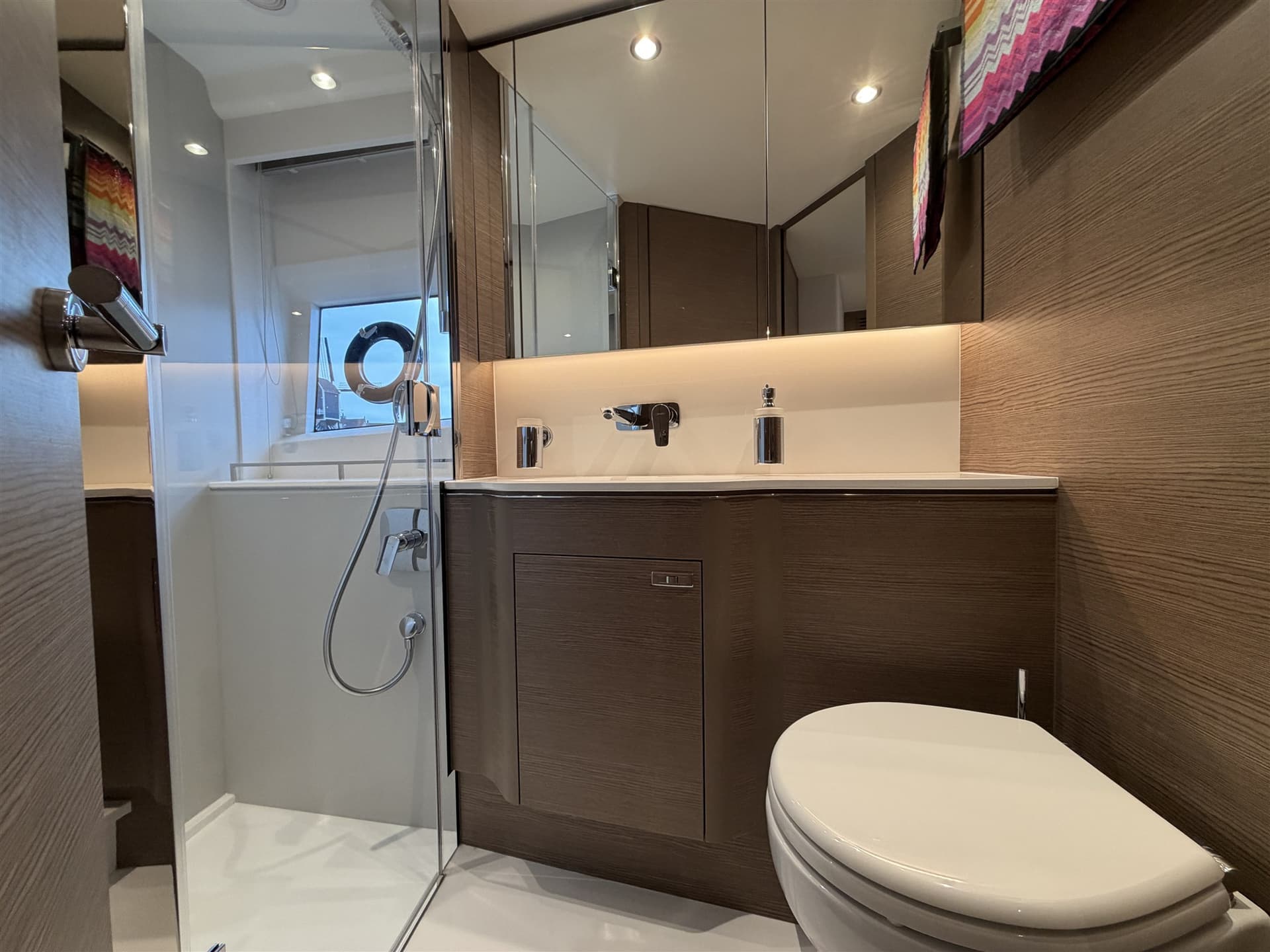 Princess Yachts V55 usato - foto hero 19