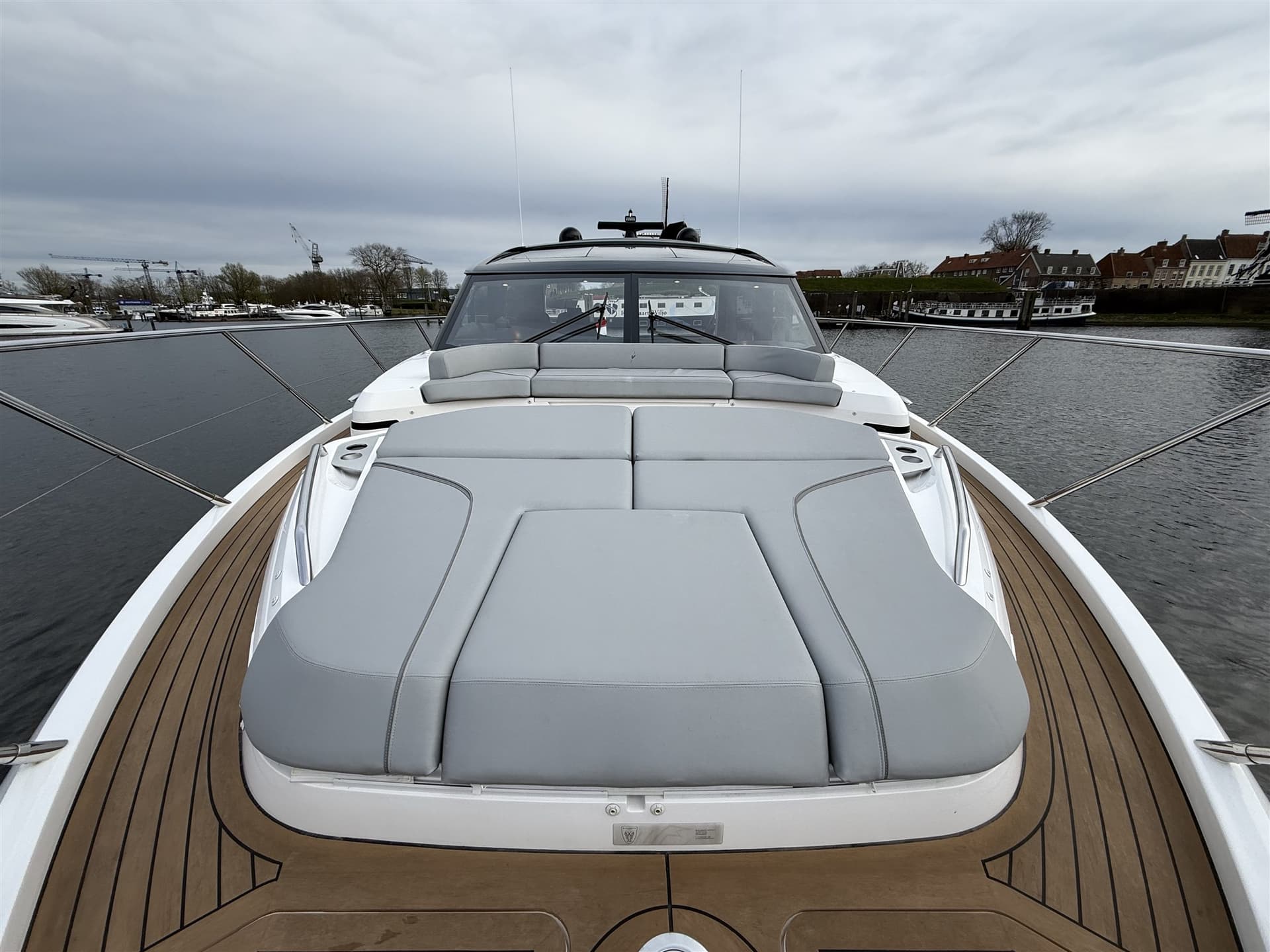 Princess Yachts V55 usato - foto hero 11