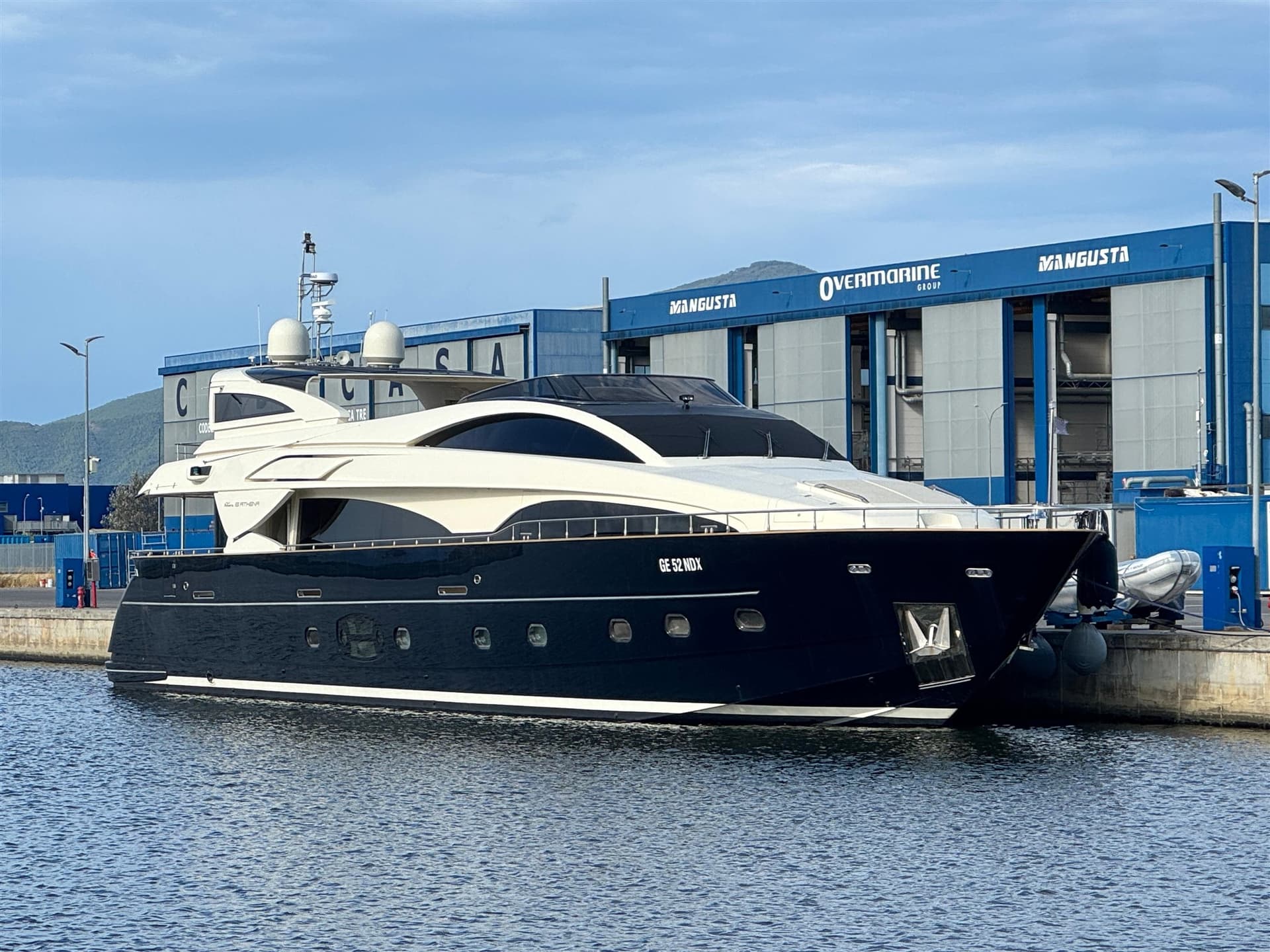 Riva 115 Athena - Detail View 1 Riva 115 Athena - Detail View 1