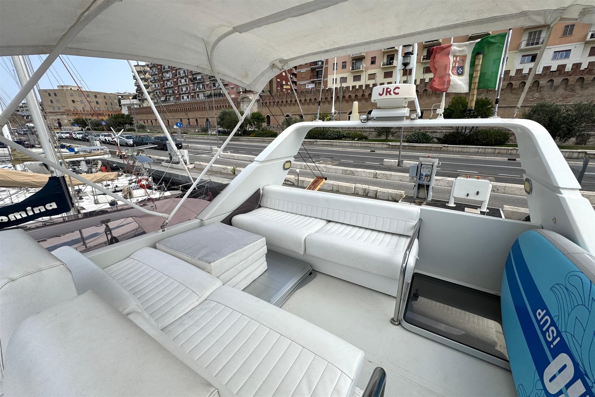 Mochi Craft Mochi 56 - Deck View Mochi Craft Mochi 56 - Deck View