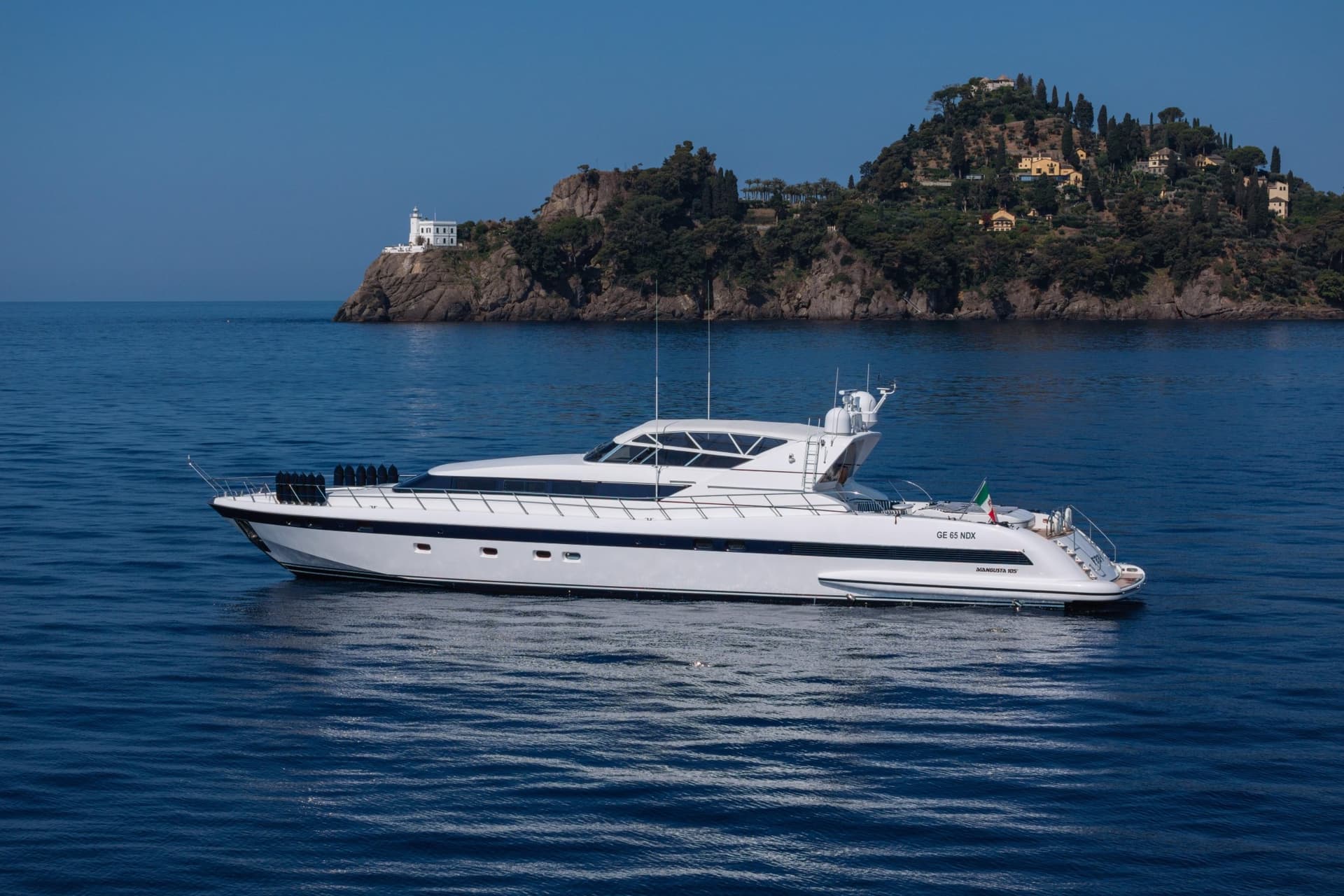 Overmarine 105 Sport - Main View Overmarine 105 Sport - Main View