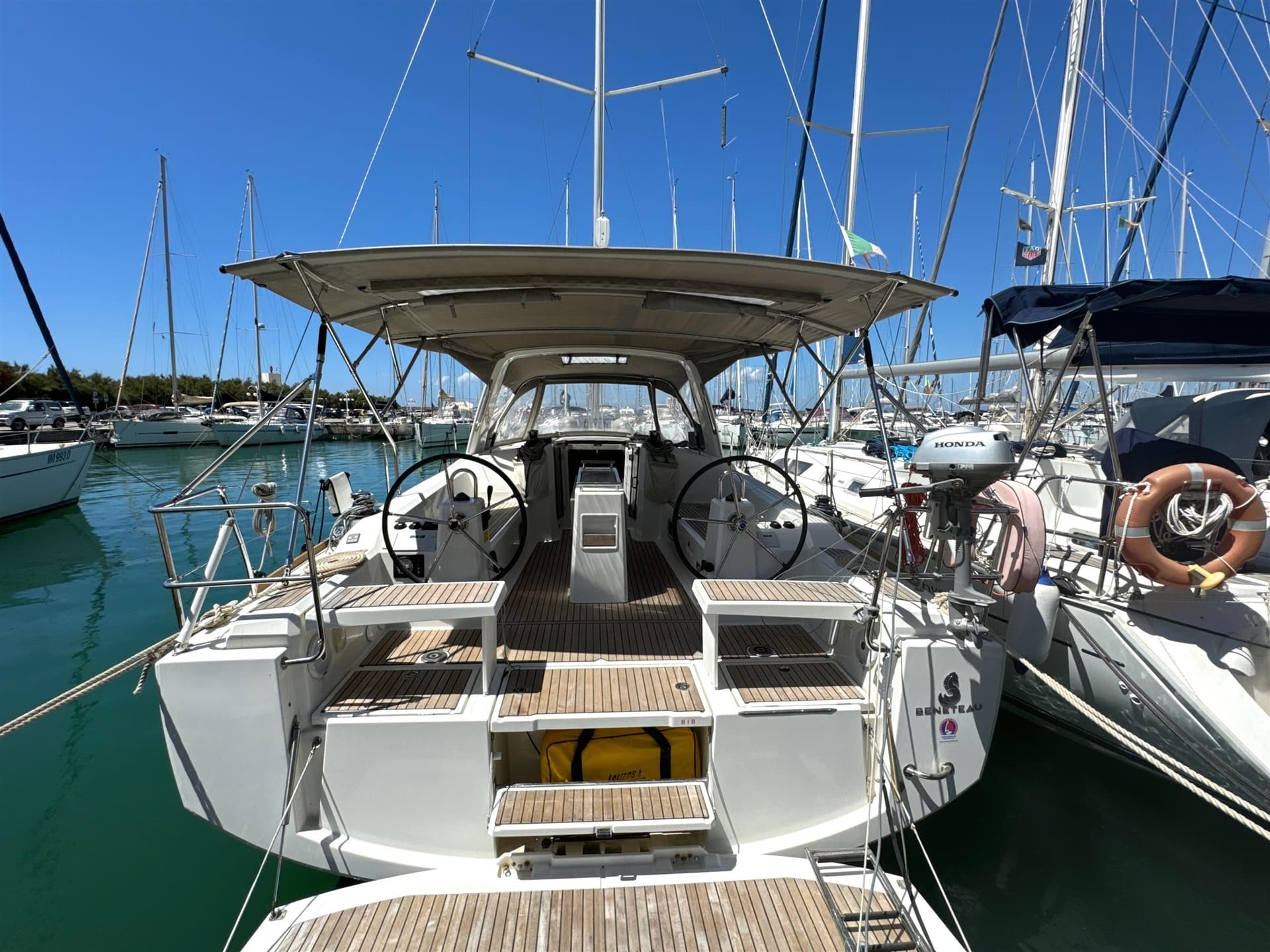 Beneteau Oceanis 38.1 - Interior View Beneteau Oceanis 38.1 - Interior View